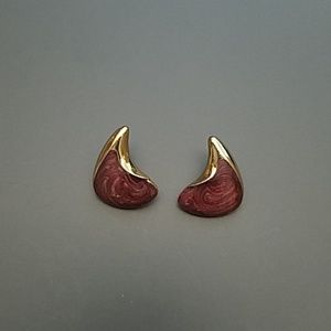 Pierced teardrop earrings